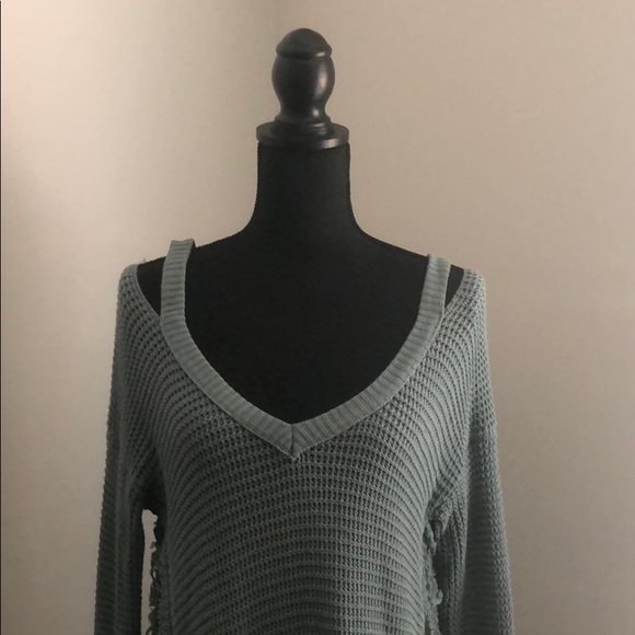 Three Birds Nest Sweater - Picture 3 of 4